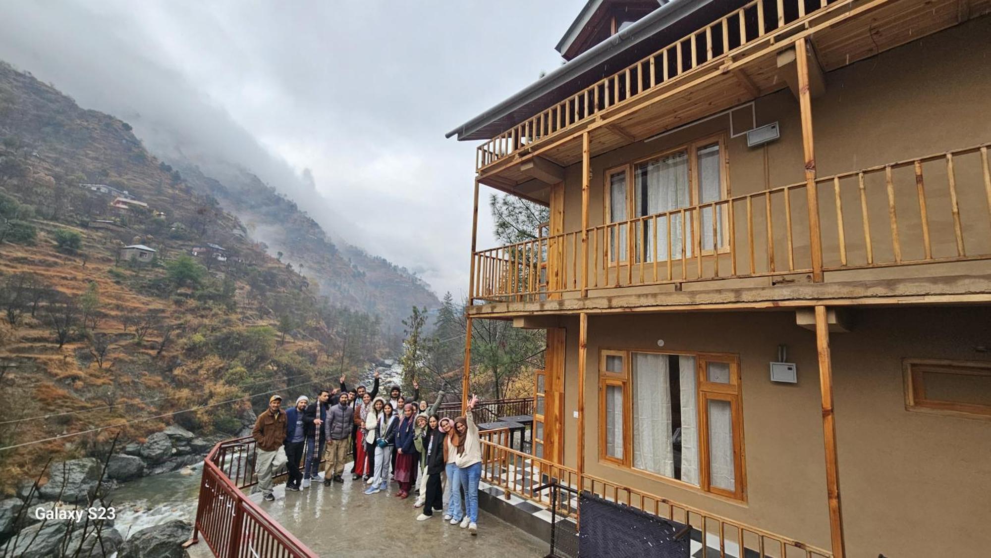 The Fiza Retreat Tirthan Banjār Exterior foto