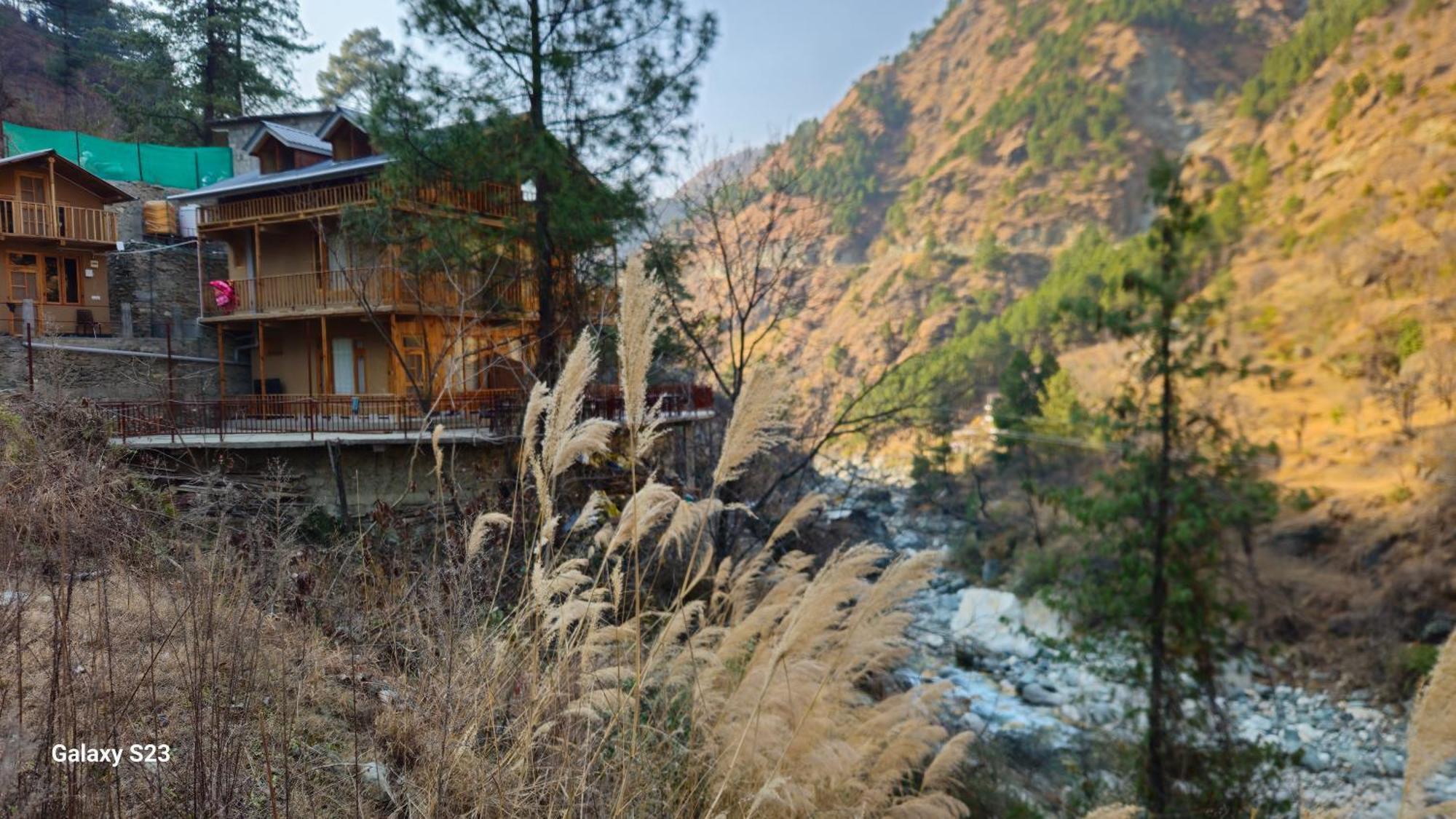 The Fiza Retreat Tirthan Banjār Exterior foto